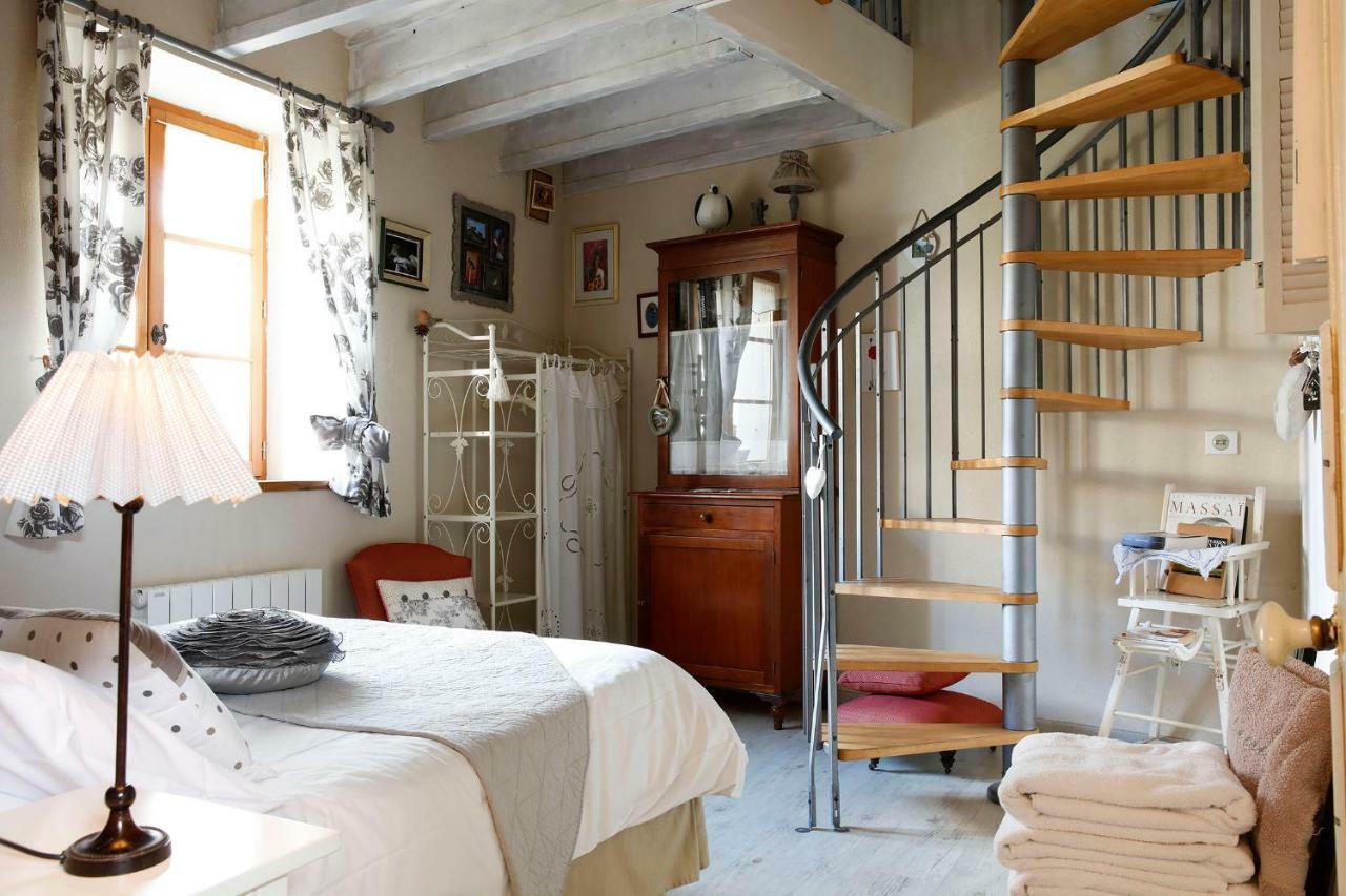 Maison D'Hotes A L'Ombre Bleue ミタンヴィル エクステリア 写真